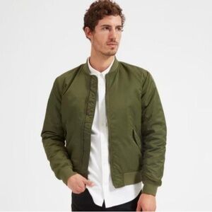 Everlane Men's Filled Nylon Bomber Jacket (Size M in Green)